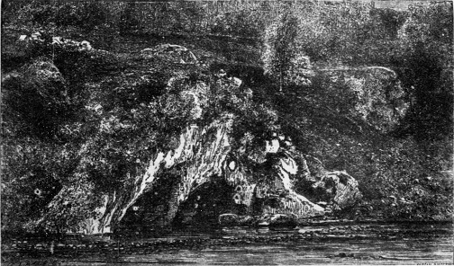 奇跡の泉が湧きだしたルールド・マッサビエユの洞窟
